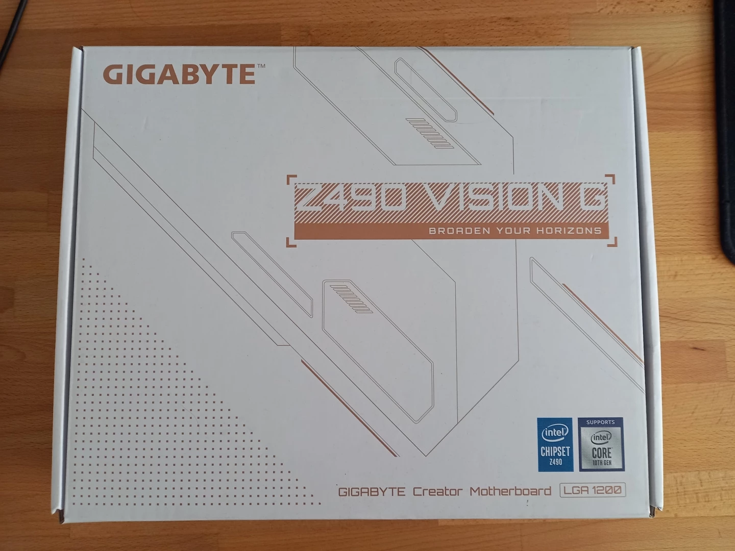 Gigabyte Z490 Vision G - красивая и функциональная матплата среднего сегмента