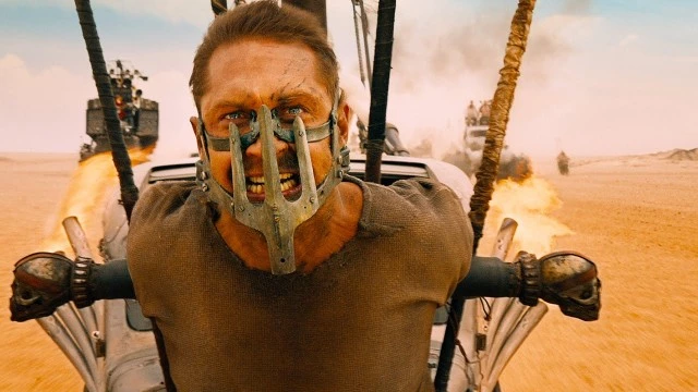 Джордж Миллер превратил «Безумного Макса» в голливудский лот с финальным фильмом и ценником для миллиардеров