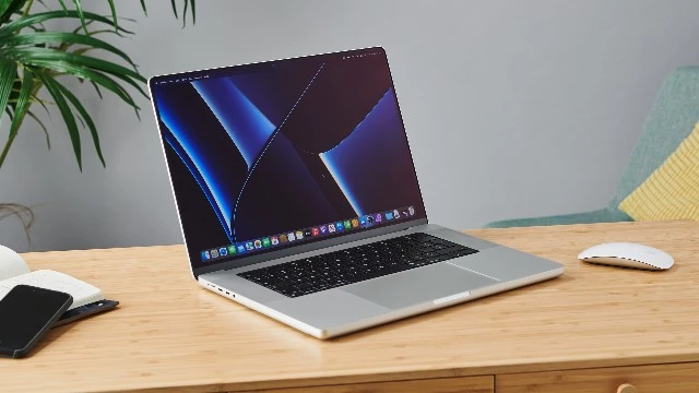 Apple готовит совершенно новый MacBook Pro и без идей от iPhone снова не обошлось
