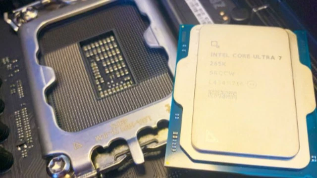 Уж для Intel Core Ultra 300 потребуется новый сокет
