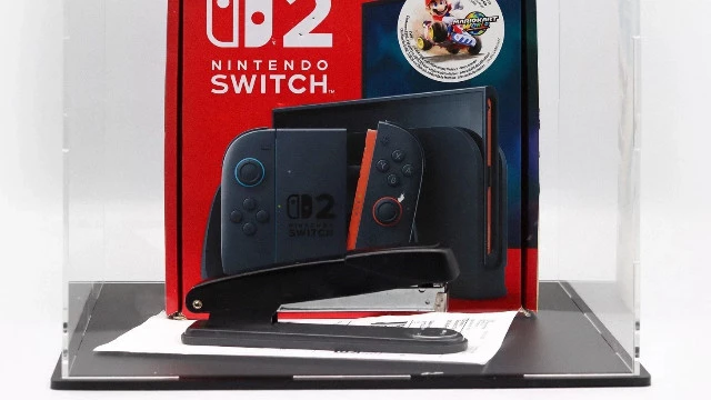 Могучий степлер из GameStop ушел с молотка за $250 тысяч, Nintendo Switch 2 в комплекте