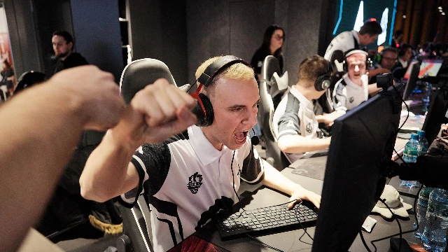 Point Blank League 2026 соберет лучших игроков России на LAN-финале в Москве