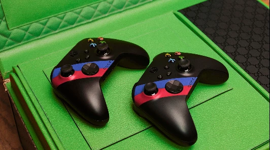 Microsoft объявила о коллаборации с Gucci и представила лимитированное издание Xbox Series X за $10 000