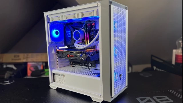Корпус и СЖО от бренда Zone 51, MELD White ARGB и FLOW 360 ARGB