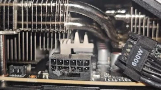 RTX 5090 прожарила разъем 16-pin буквально насквозь