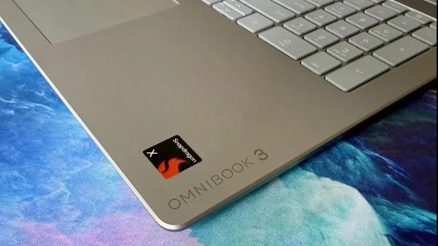 HP бросила вызов MacBook Neo с дешёвым ноутбуком на Snapdragon и OLED