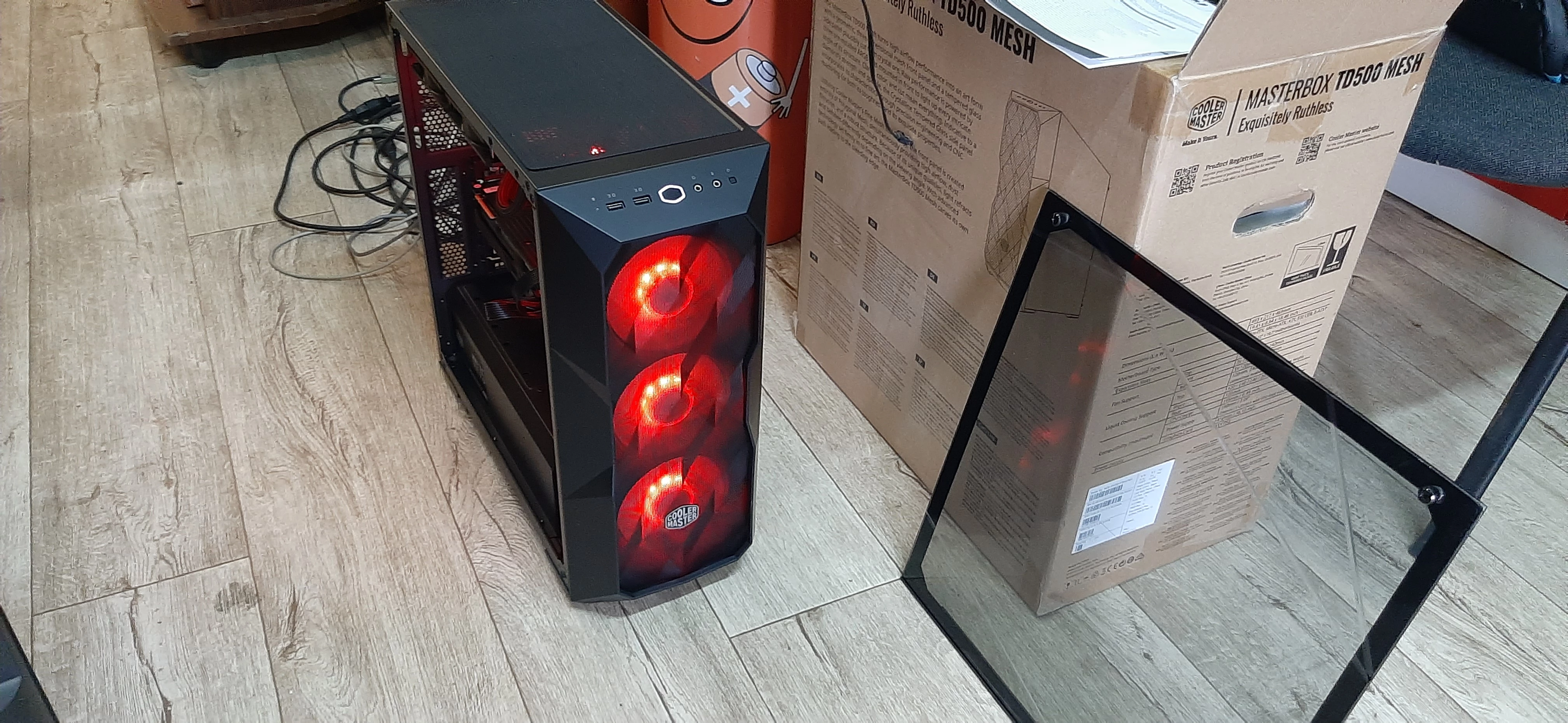 Холодный сетап от Cooler Master