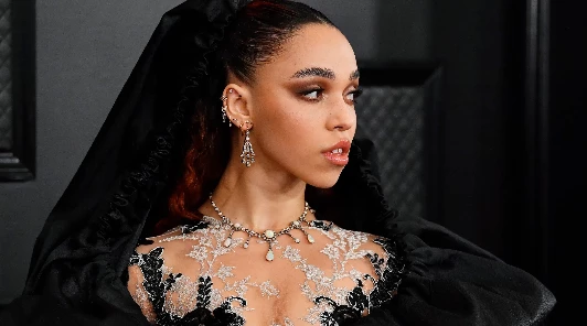 Певица FKA Twigs сыграет главную роль в перезапуске «Ворона»