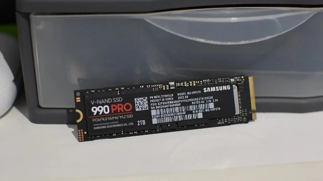 Пользователь заказал один SSD на Amazon и неожиданно получил сразу десять