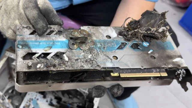 RTX 3070 восстала из пепла после удара молнии и «варки» в кипятке