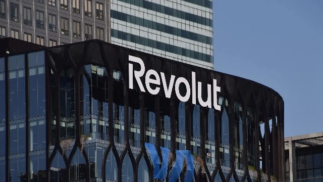 Банк Revolut раскрыл данные клиентов мошенникам, решив, что их запрашивают государственные структуры