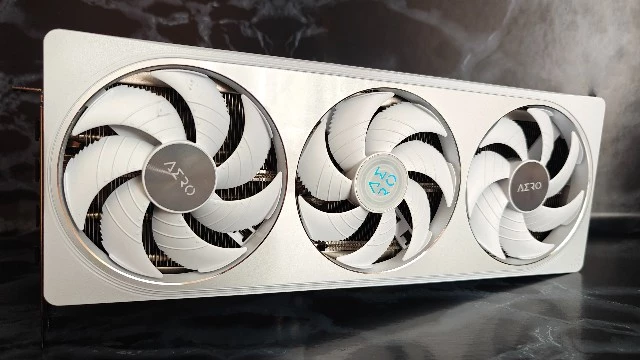Обзор видеокарты Gigabyte GeForce RTX 5070 Aero OC: стиль и производительность