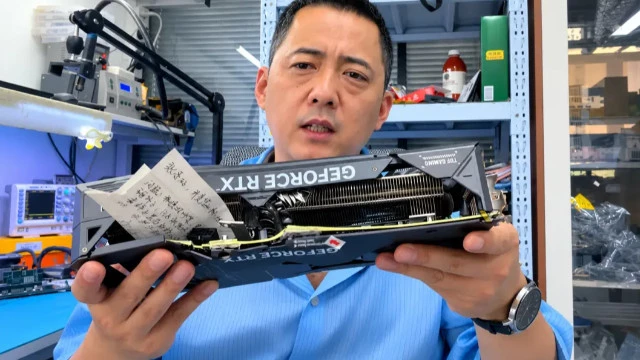 RTX 4070 SUPER смогла пережить истерику девушки с молотком