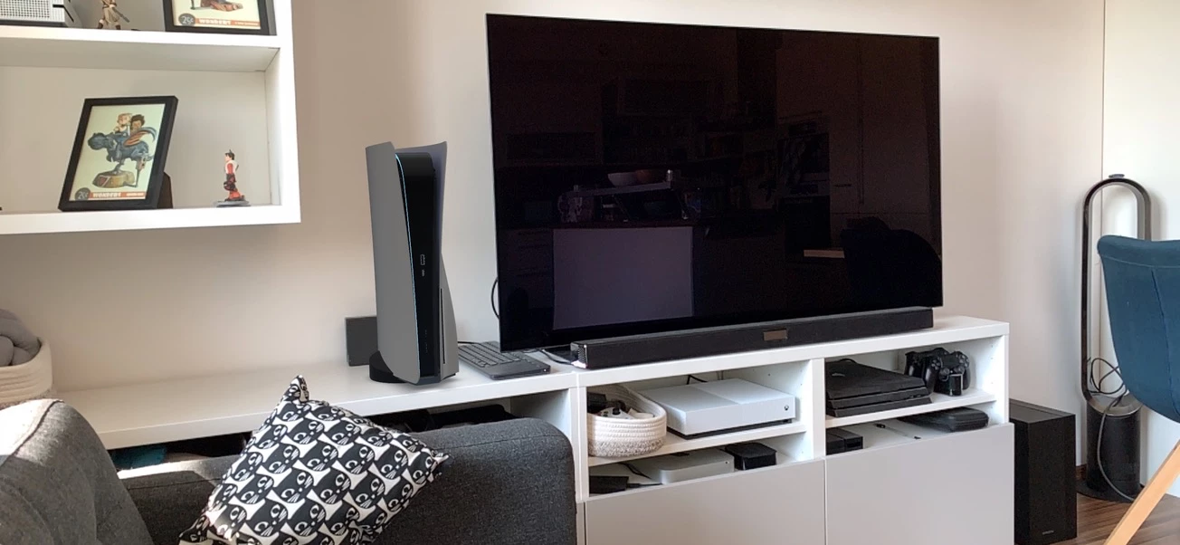 Оцените, как будет выглядеть ваша гостиная в присутствии PlayStation 5 Оцените, как будет выглядеть ваша гостиная в присутствии PlayStation 5