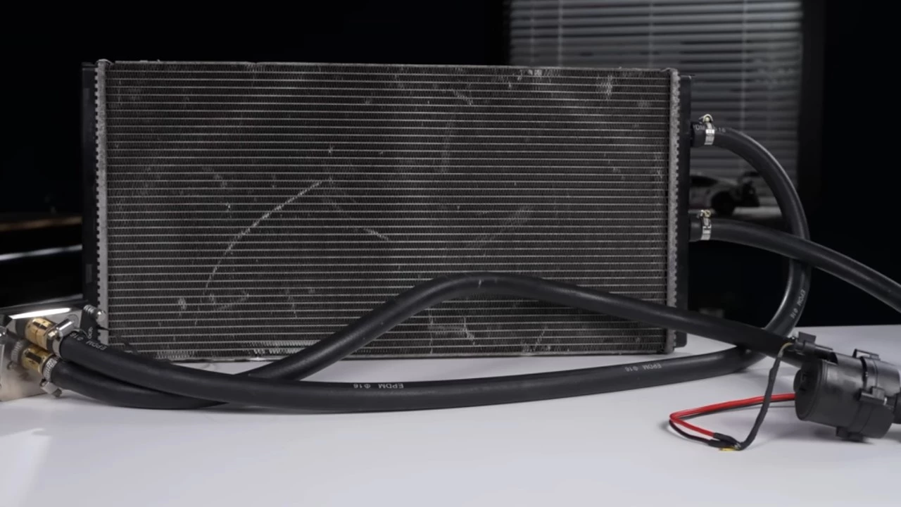 Радиатор BMW M4 отлично подходит для охлаждения AMD Threadripper PRO 9995WX 