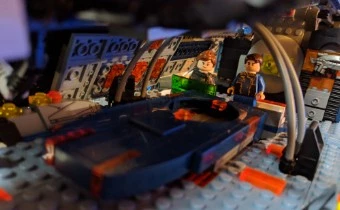 Фанат Mass Effect воссоздал фрегат «Нормандия SR-2» из LEGO