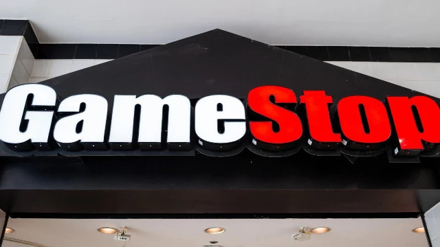 CEO GameStop забанили на eBay после попытки продать архивы Game Informer