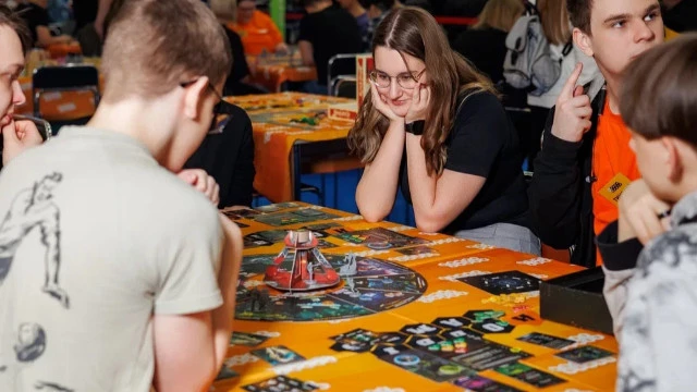 Бесплатные игротеки в 45 городах: Hobby World празднует Всемирный день настольных игр