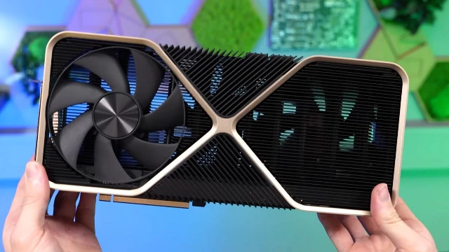 Рабочий прототип RTX TITAN Ada протестирован — видеокарта немного медленнее RTX 5090, но безопаснее и менее прожорливая