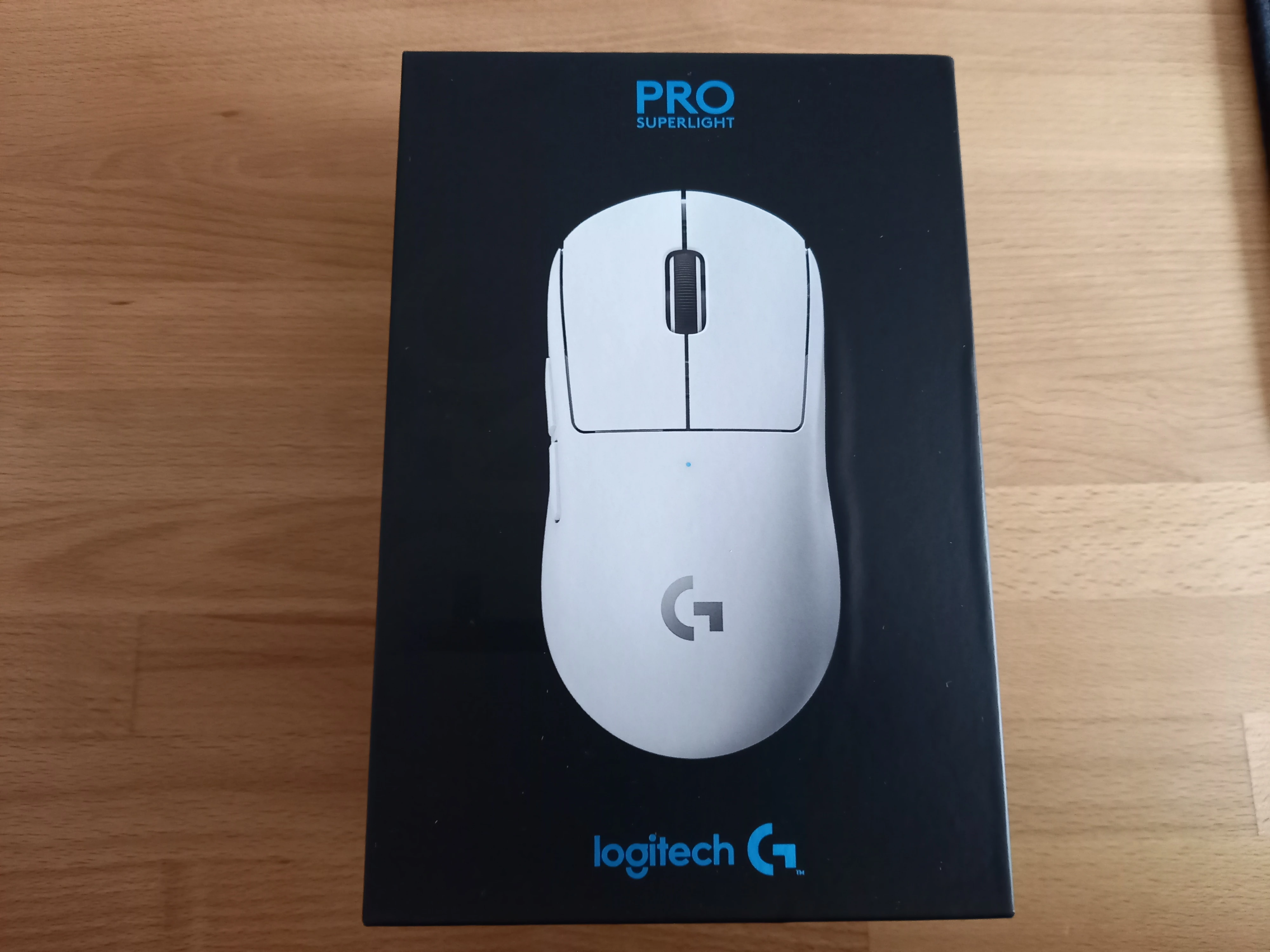 Logitech pro superlight. Logitech Pro x Superlight коробка. Logitech Pro x Superlight белый. Logitech Logitech Pro x Superlight коробка. Лоджитек g Pro Superlight комплектация.