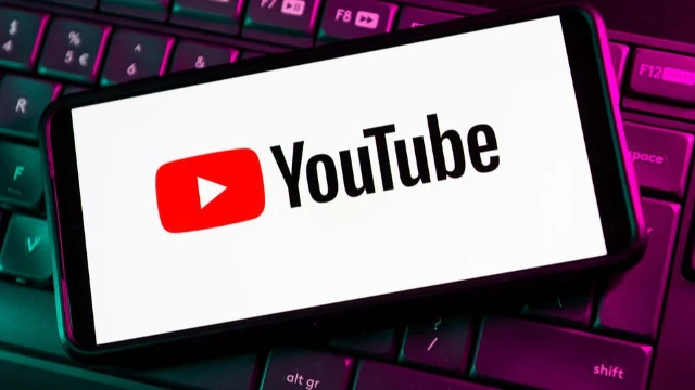 Уже даже не скрывают: глава Минцифры РФ забыл, что YouTube в стране не работает "из-за устаревшего оборудования"