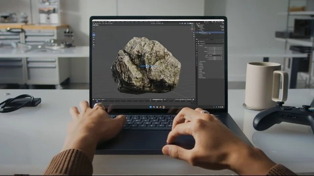 Surface Laptop Ultra на NVIDIA RTX Spark: предзаказ открыт, цена от $2599 (около 222 тысяч рублей)