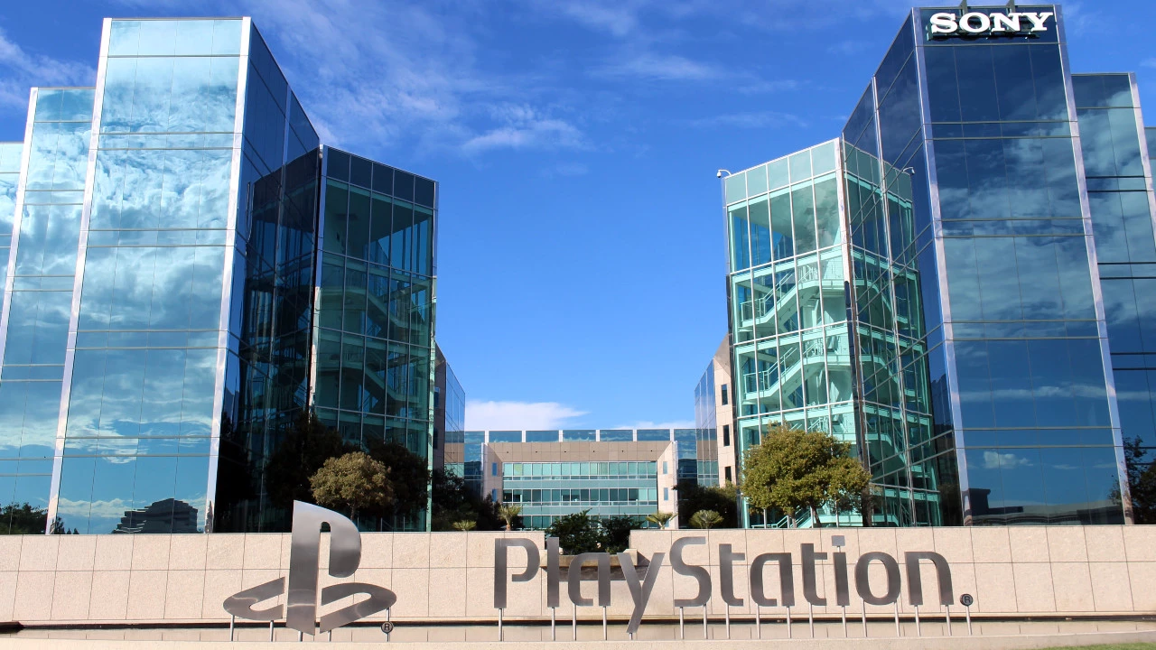 PS5 принесла 13 млрд прибыли за пять лет, а боссы не верят в перспективы облачного гейминга