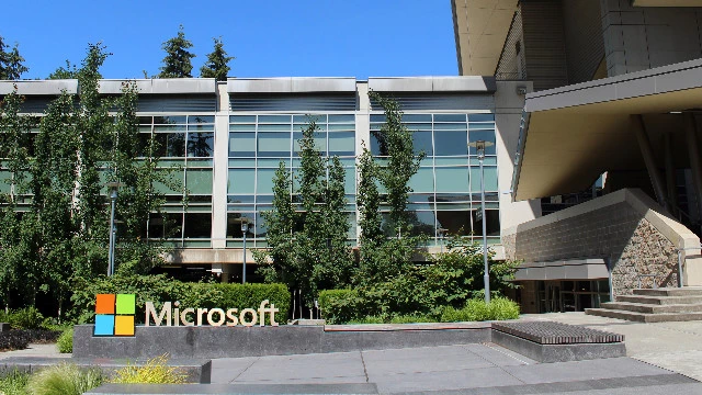 Microsoft собирается выгнать на улицу тысячи трудяг в ближайшее время