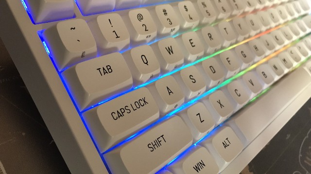 [Обзор] Клавиатура ZONE 51 Garnet — тихий комфорт для учебы, работы и игры