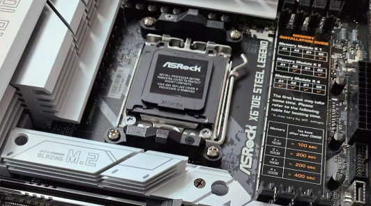 Первый запуск материнских плат ASRock X670E может занять более 6 минут