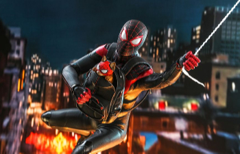 Hot Toys показала фигурку протагониста Marvel's Spider-Man: Miles Morales. За продажи отвечает кот в рюкзаке