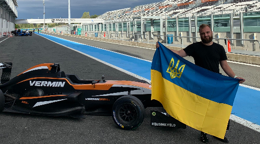 Чемпион по симрейсингу провел тесты на реальной Formula Renault