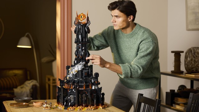 Всевидящее око LEGO узрело ваш кошелек — готовы купить Барад-дур из 5471 кубика за $459,99?