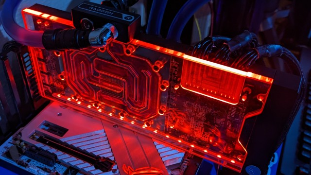 RX 7900 XTX догнала стоковую RTX 4090 после очень серьезного разгона