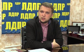 Депутат Госдумы от ЛДПР Чернышов предложил не запрещать смартфоны в школах, а создать «шкулфон»