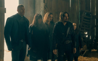 Начало апокалипсиса в открывающей сцене второго сезона «Академии Амбрелла» от Netflix