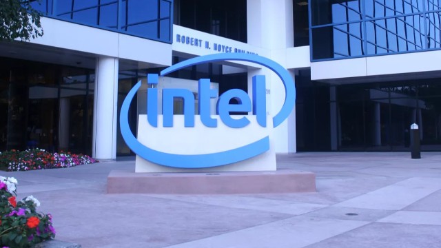 Доходы Intel упали почти на $3 миллиарда в первом квартале 2023 года