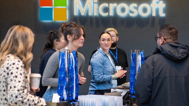 Microsoft увольняет 1900 человек из игрового подразделения