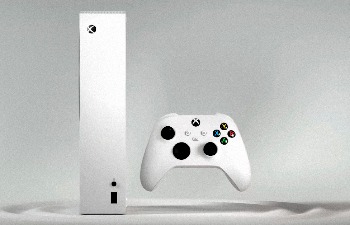 Фил Спенсер еще в июне показал Xbox Series S