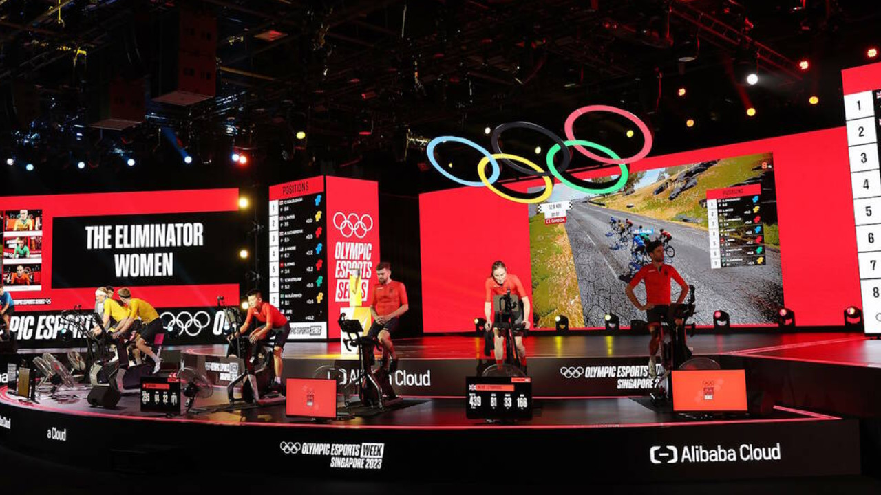 Международный олимпийский комитет в лице его президента выступил за создание Олимпийских киберспортивных игр