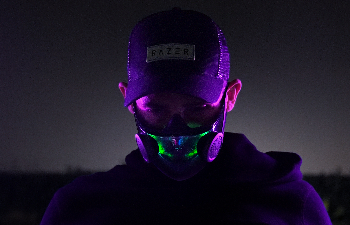 На CES 2021 была представлена “умная” маска от Razer