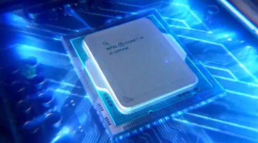 Intel тизерит 5,8 ГГц буста на одно ядро в i9-13900K