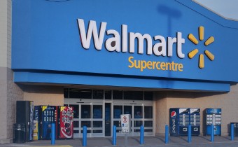 После недавних расстрелов Walmart избавляется... нет, не от оружия, а от рекламы видеоигр