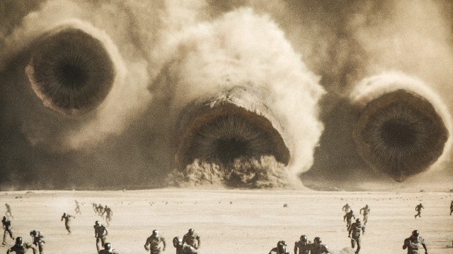 Пол Атрейдес оседлал песчаного червя в большом отрывке из «Дюны: Часть вторая»