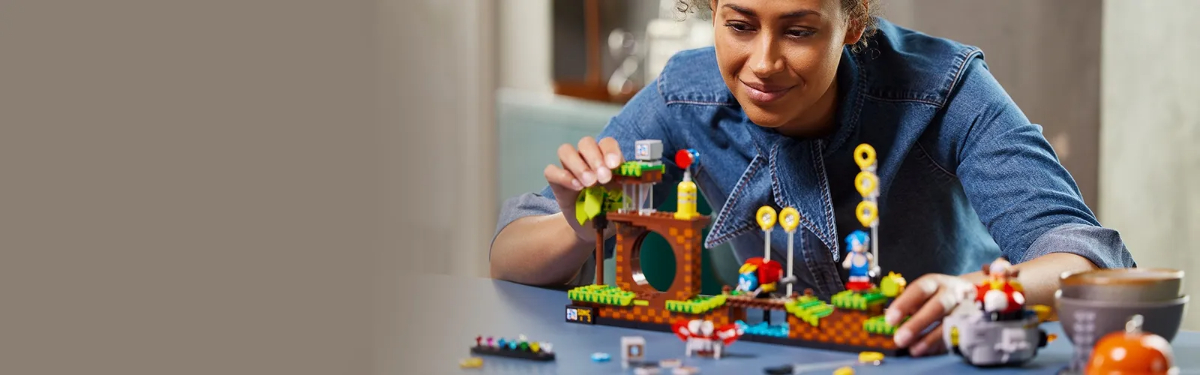 LEGO показала набор по «Сонику». Кусочек «Грин-Хилл» с ежом и Эггманом выпустят 1 января всего за ,99