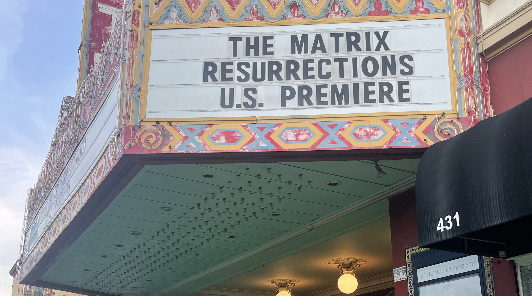 Киану Ривз за свой счет свозил семью, близких и коллег на премьеру «Матрицы: Воскрешение»