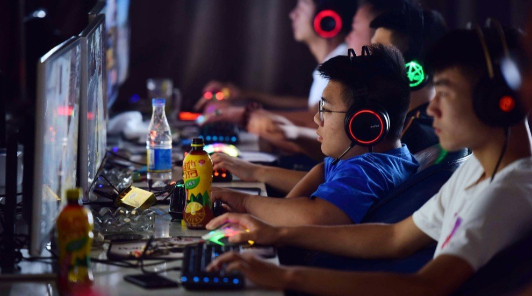 Китай ограничит время просмотра стримов и социальных сетей для подростков