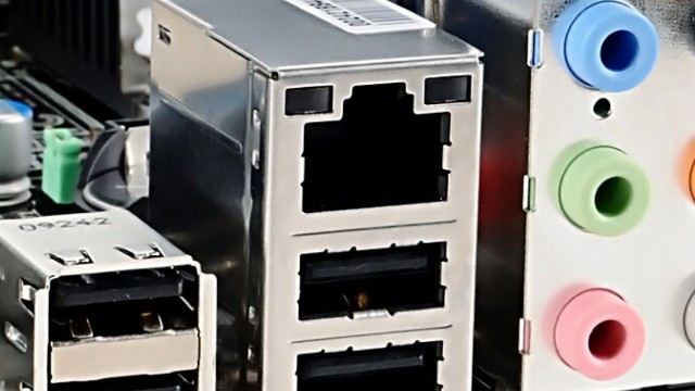 Материнские платы Intel для Raptor Lake получили багованные контроллеры Ethernet